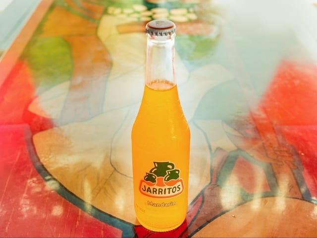 Jarritos.